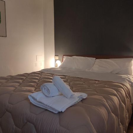 Hotel Centrale Chiusi Zimmer foto
